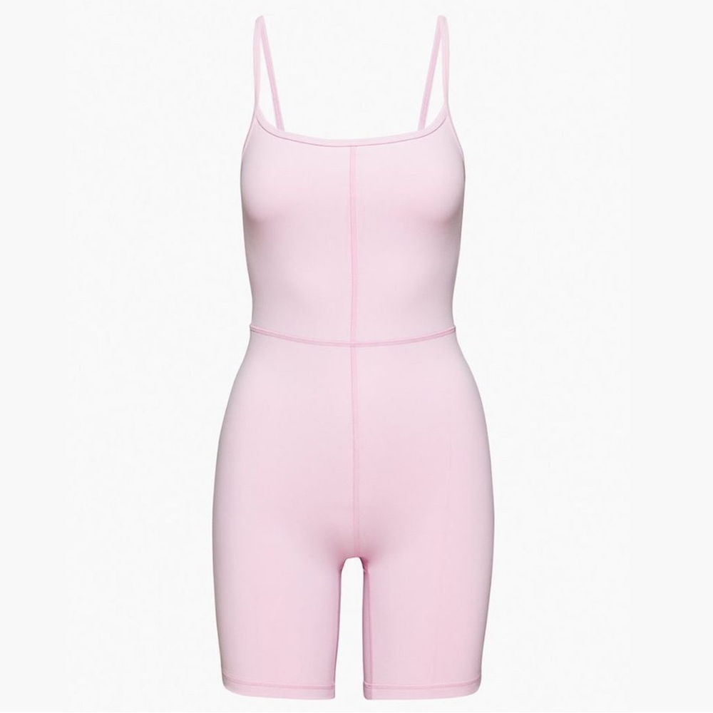 aritzia wilfred free divinity romper 7” in lilac bloom